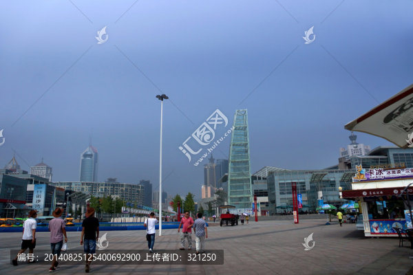 青島海濱廣場(chǎng)