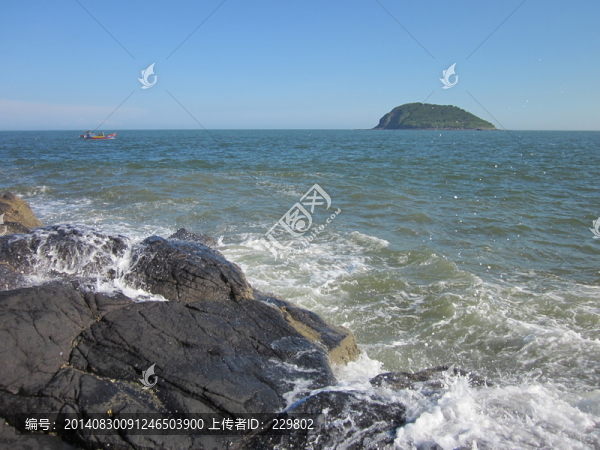 海中的小島