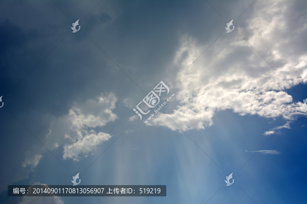 藍(lán)天白云