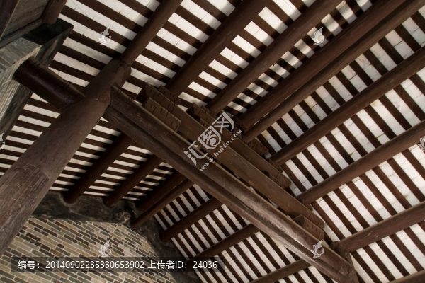 木結(jié)構(gòu)屋頂