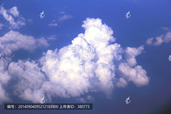 藍(lán)天白云