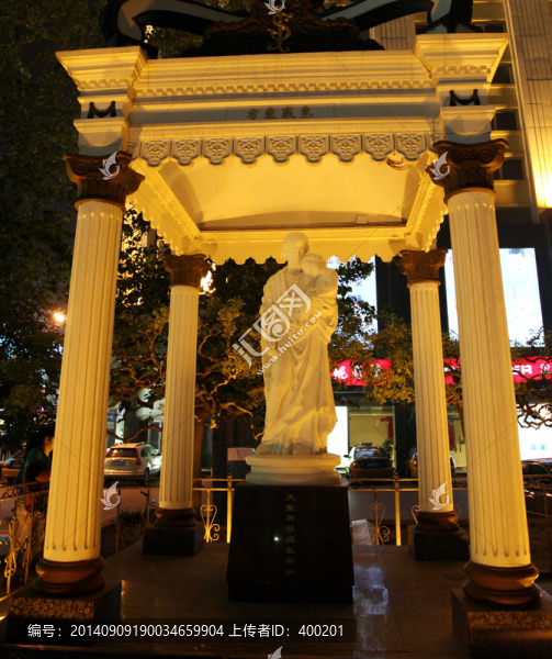北京王府井天主堂耶穌雕像