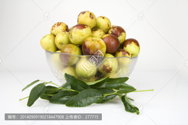 一盤(pán)鮮棗