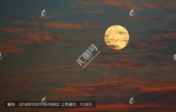 月亮