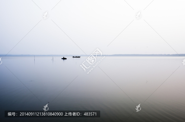 湖水