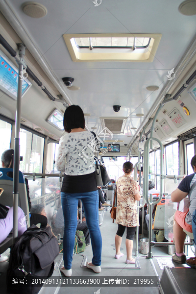 公交車上
