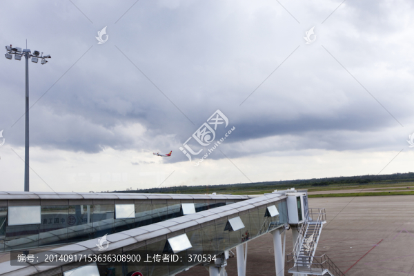 美蘭國際機場,停機坪,飛機