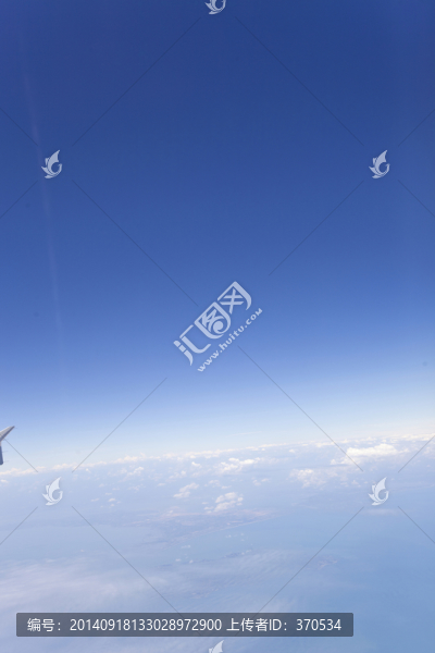 航拍,飛機(jī),機(jī)翼,?？?藍(lán)天