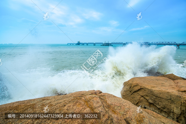洶涌海浪