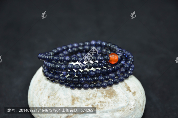 藍砂石手串特寫