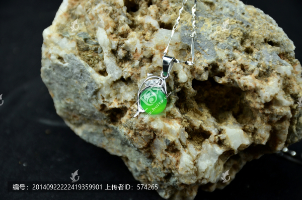 海豚綠玉髓吊墜棚拍