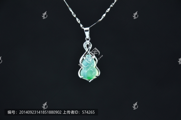 葫蘆型綠玉髓吊墜