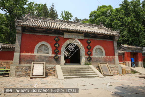 北京八大處香界寺大門