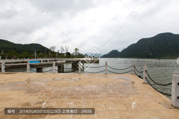 云南丘北,普者黑廣場,欄桿