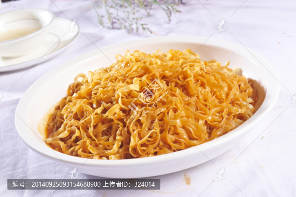 鮑汁撈粗面