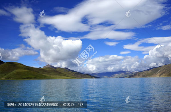 西藏羊卓雍錯湖