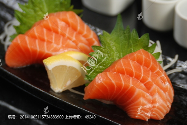 三文魚(yú)刺身