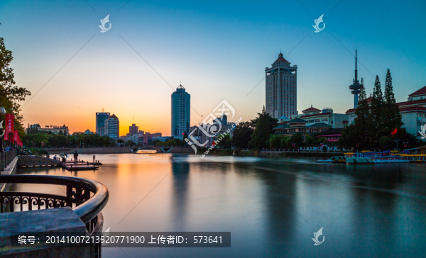 濠河夕陽(yáng)
