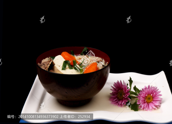 鯽魚豆腐湯
