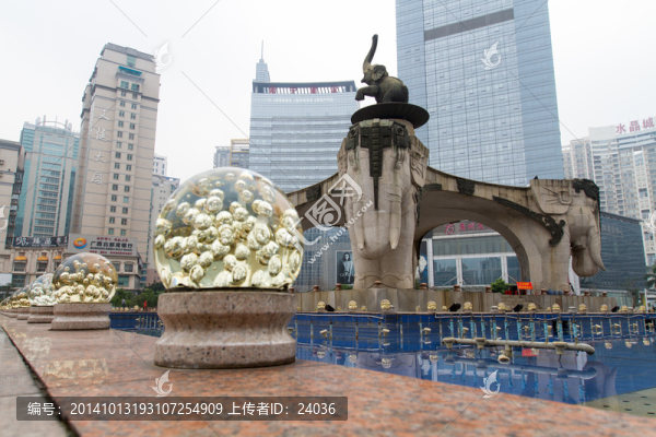 南寧金湖廣場(chǎng),五象雕塑