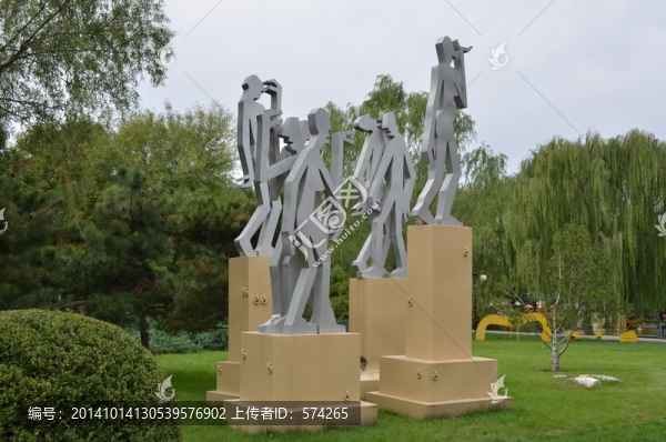 大廣場(chǎng)側(cè)拍