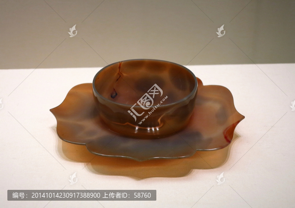 瑪瑙花瓣盞托
