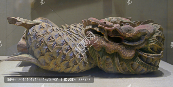 金漆圓雕魚龍形建筑木構(gòu)件