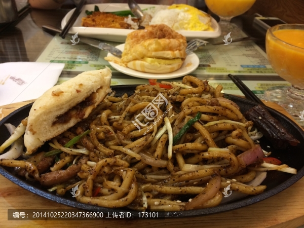 新記茶餐廳,烏冬面