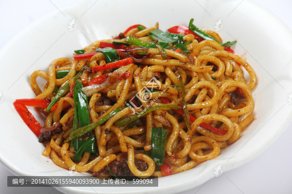 黑椒牛柳炒烏冬面