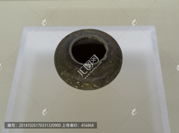 釉陶水盂