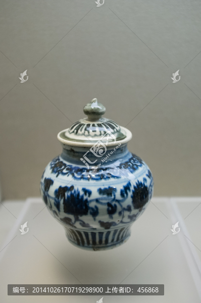 青花罐