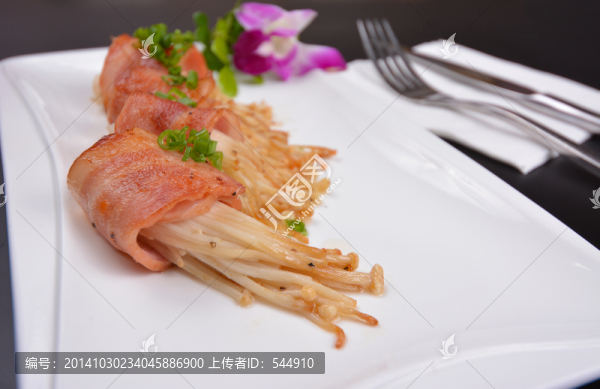 培根金針菇卷