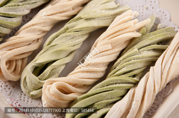 手搟蔬菜面