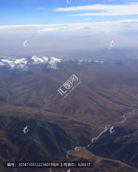 航拍祁連山脈