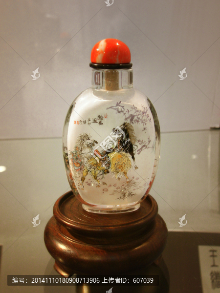 玻璃鼻煙壺