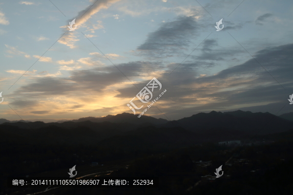 朝霞
