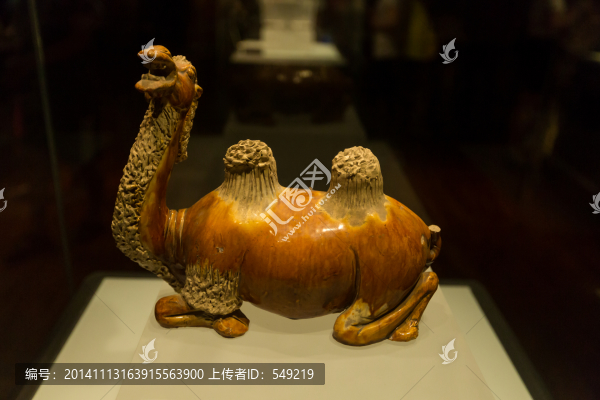 三彩臥駝