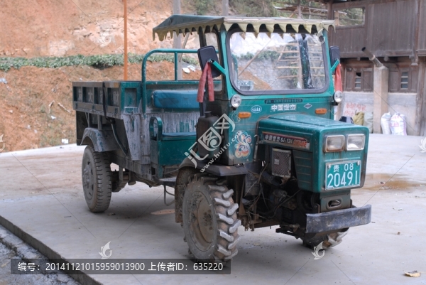 農(nóng)用車拖拉機(jī)舊車jpg高清