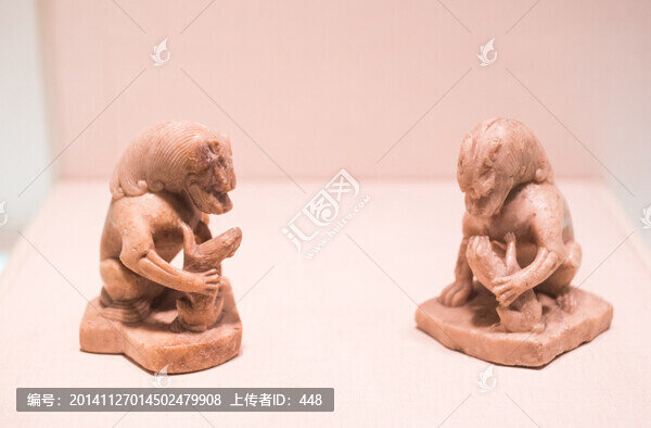 唐代石雕子母獅子