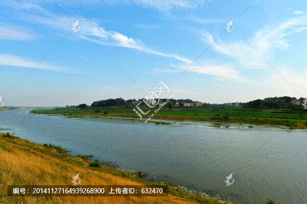 湖邊人家