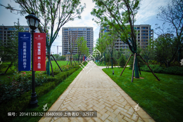小區(qū)甬道