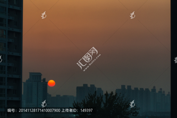 暮色中的城市