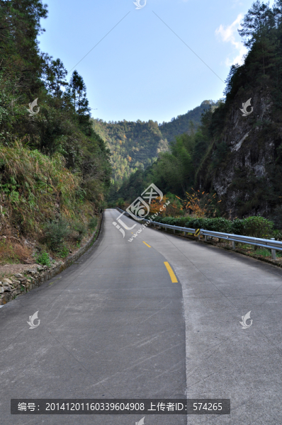 山間公路