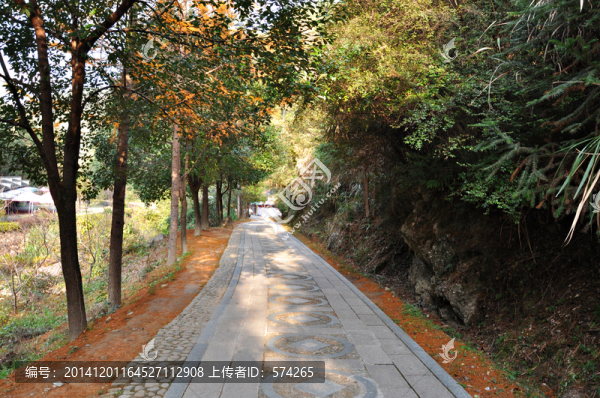 石板路