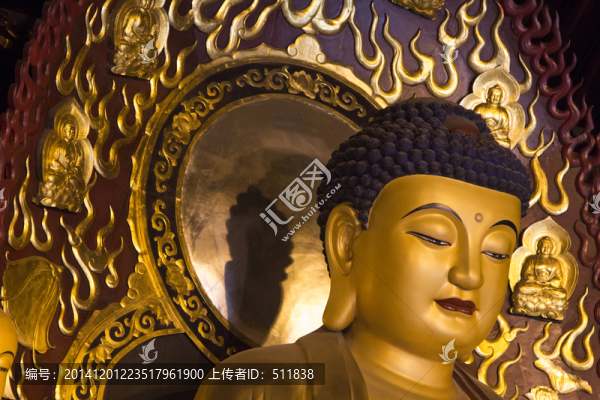金色佛像