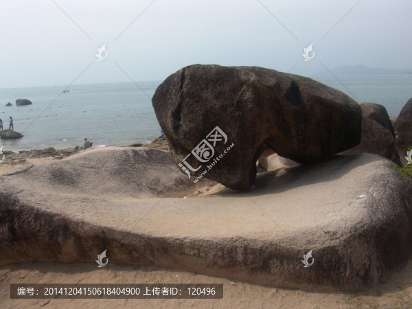 海邊巖石