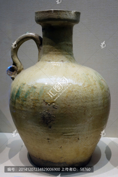 白釉綠彩執(zhí)壺,元代