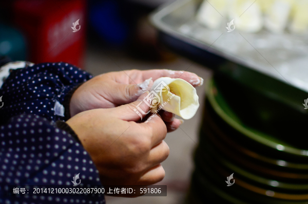 包餛飩