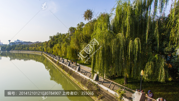 府南河畔