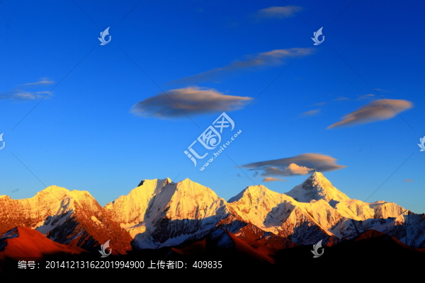 貢嘎雪山